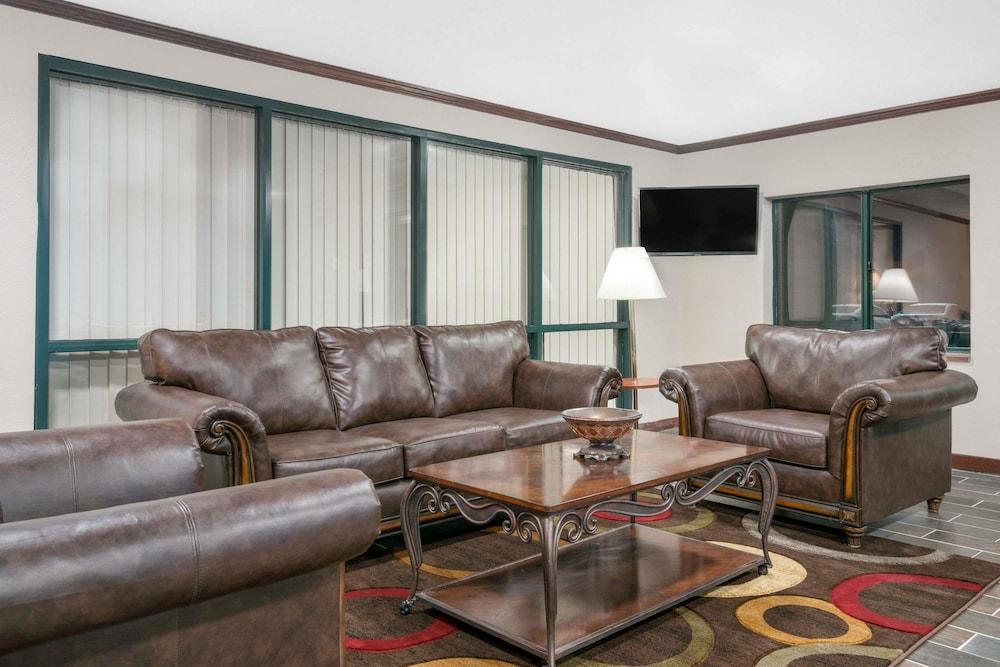 Baymont By Wyndham La Crosse/Onalaska Экстерьер фото